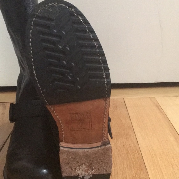 Women’s mid-calf Frye boots - Picture 5 of 7